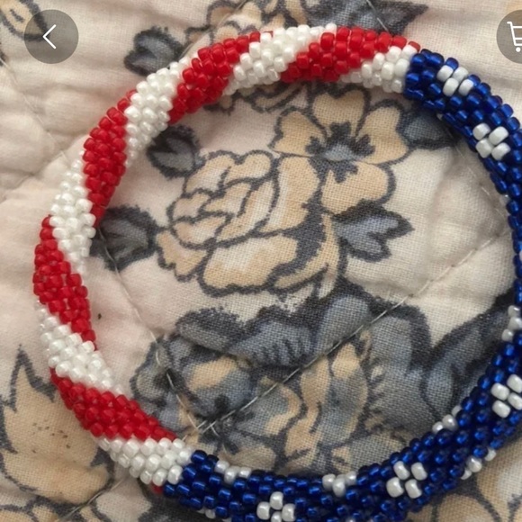 Sashka Co. USA Flag Beaded Bracelet (1 Bracelet) - Picture 6 of 12